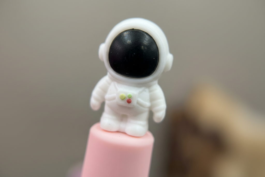 Astronaut Figure Highlighter / Marker Pen – Cute Space-Themed Stationery