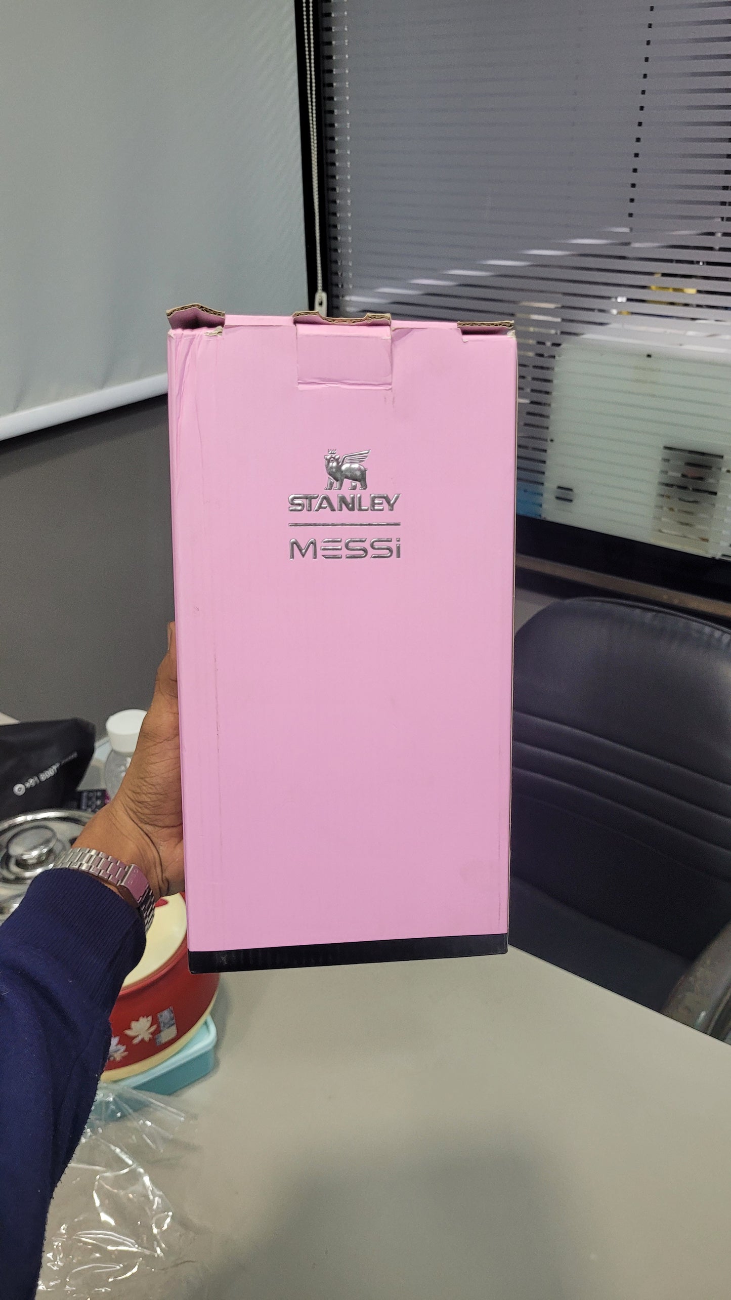 Stanley Messi Edition Quencher H2.0 Tumbler – 40oz Insulated Travel Mug